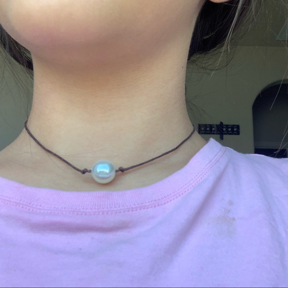 Pearl choker